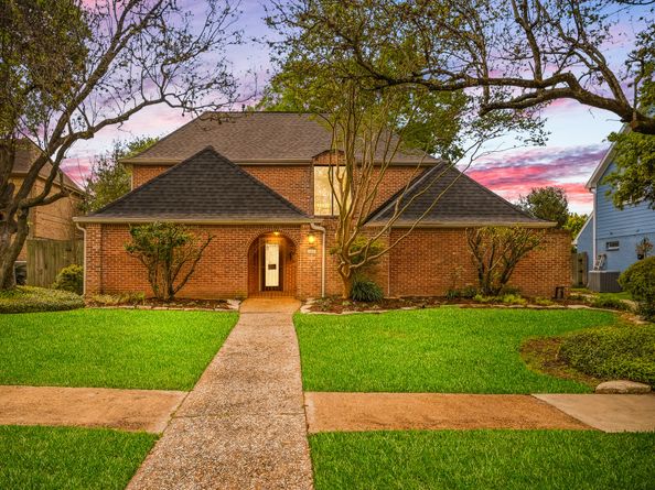 11619 Cherryknoll Drive, Houston TX 77077