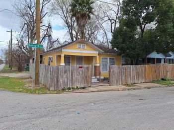 2901 Burkett Street