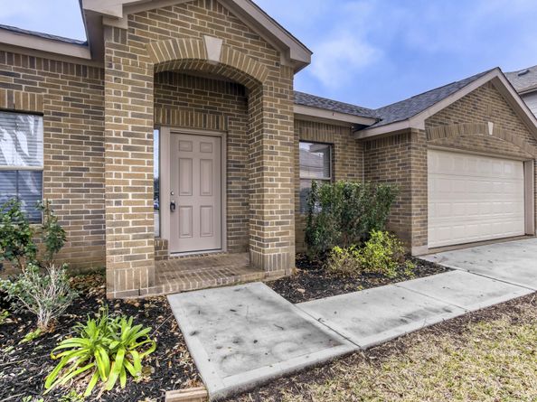 16919 Canyon Springs Lane, Friendswood TX 77546