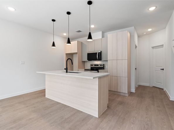 1031 North Lane, Houston TX 77088