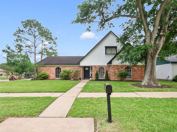 814 El Toro Lane, Houston TX 77062