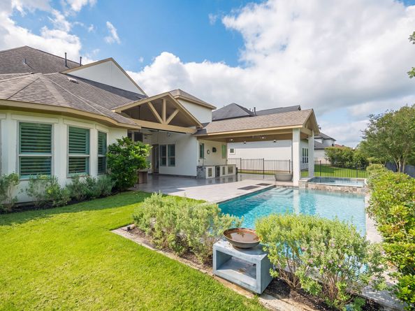 79 N Curly Willow Circle, Tomball TX 77375