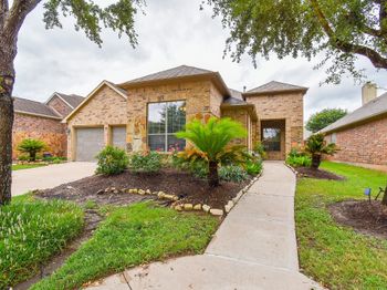 2214 Ascot Lane