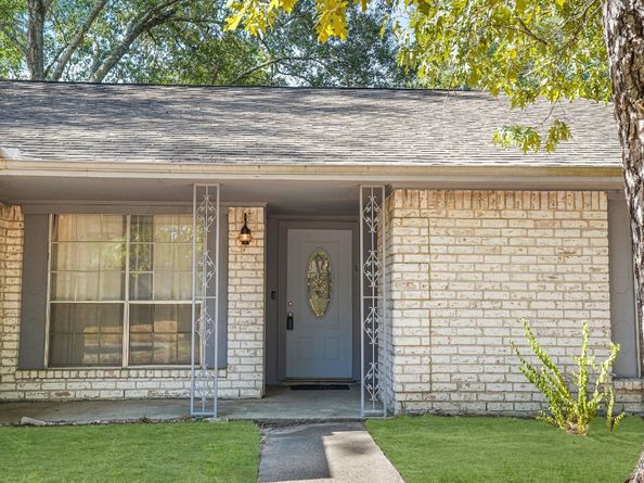 1998 Lake Creek Drive, Houston TX 77339