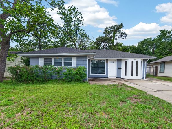 6718 Crosswell Street, Houston TX 77087