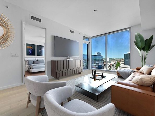 313 W 17th Street 2003, Austin TX 78701