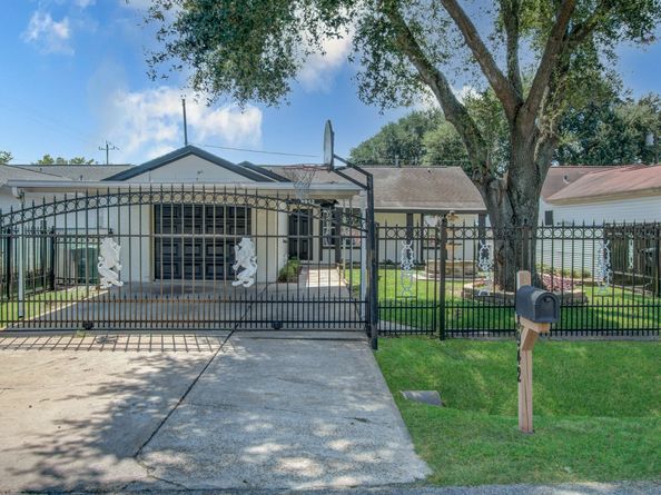 8942 Judwin Street, Houston TX 77075