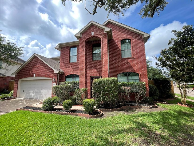 16211 Quiet Canyon Court, Friendswood TX 77546