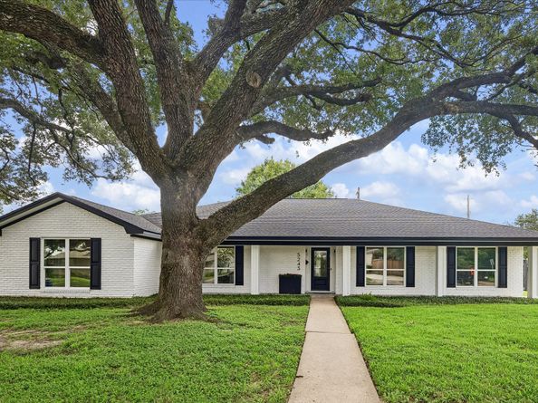 5243 Caversham Drive, Houston TX 77096