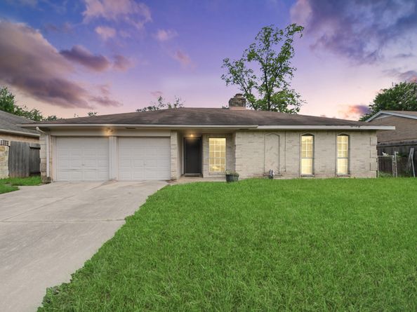 351 San Fernando Drive, Houston TX 77060