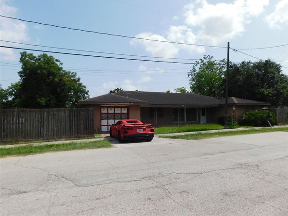 7923 Sunbury Street, Houston TX 77028