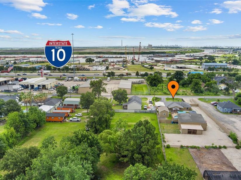 16815 Avenue A, Channelview TX 77530