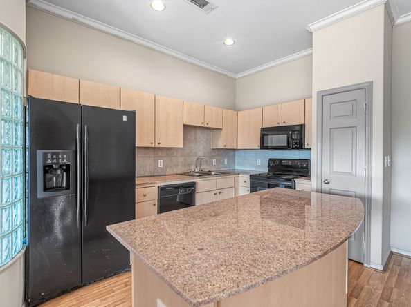 1441 East Street 315, Houston TX 77007