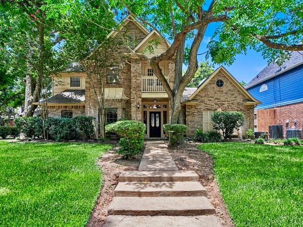 1018 Bittersweet Drive, Richmond TX 77406