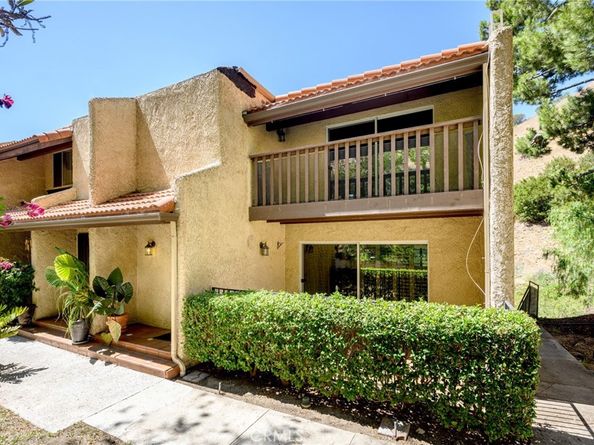 9555 Via Venezia, Burbank CA 91504