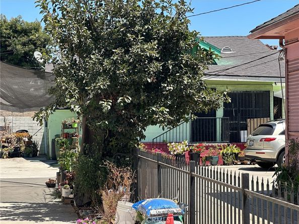 4618 Wall Street, Los Angeles CA 90011