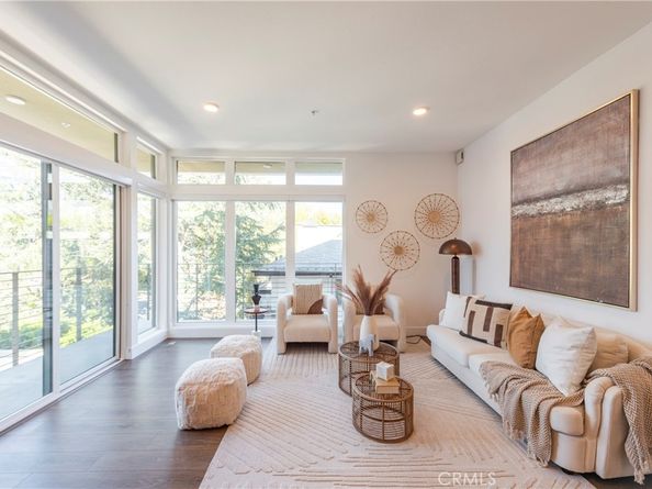 709 E Walnut Street 420, Pasadena CA 91101