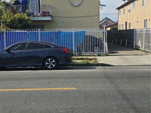 717 W 54th Street, Los Angeles CA 90037