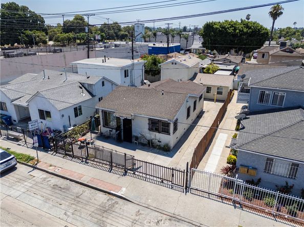1142 E Century Boulevard, Los Angeles CA 90002