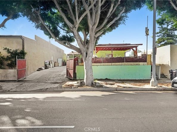 2930 W Florence, Los Angeles CA 90043