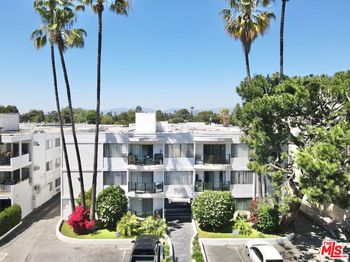 11911 Weddington Street