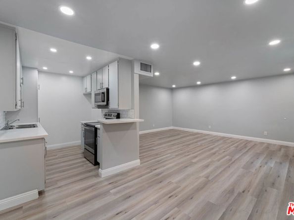 110 E Hillcrest Boulevard 115, Inglewood CA 90301