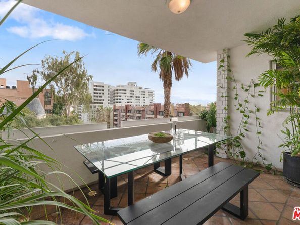 7309 E Franklin Avenue 404, Los Angeles CA 90046