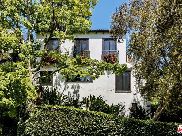 6919 Camrose Drive, Los Angeles CA 90068