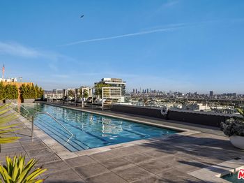 6250 Hollywood Boulevard