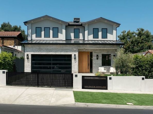 4273 Murietta Avenue, Sherman Oaks CA 91423