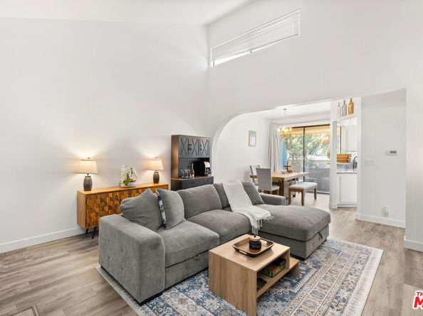7211 Cozycroft Avenue 50, Winnetka CA 91306