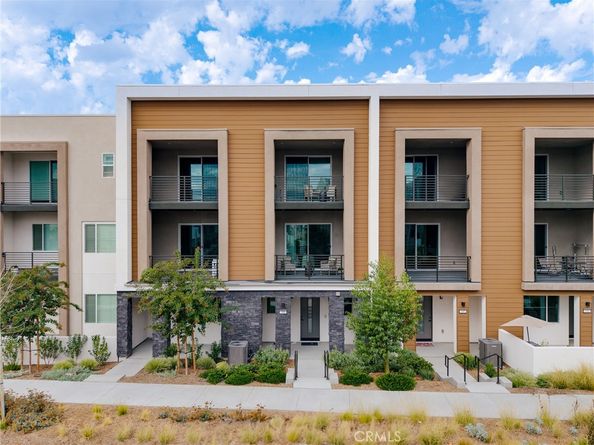 211 Baluster, Irvine CA 92618