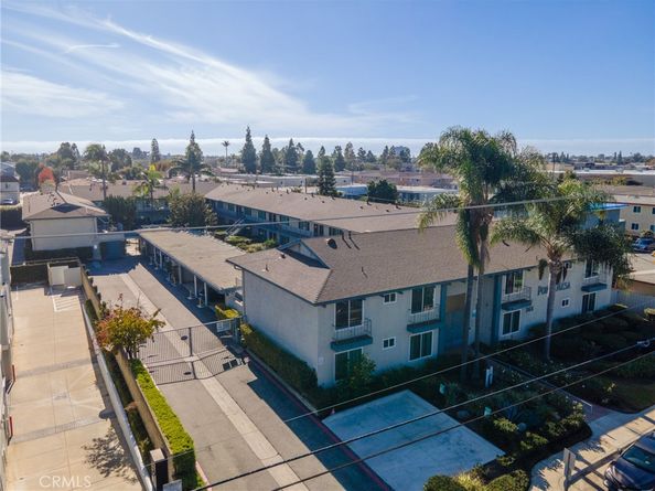 365 W Wilson Street, Costa Mesa CA 92627