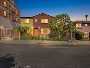 1646 N Harvard
