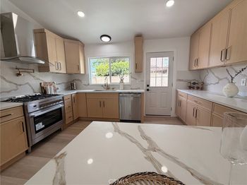 298 N Paseo Rio Blanco