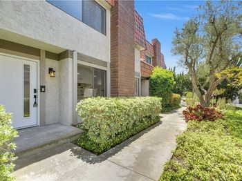 27925 Ridgebluff Court