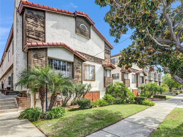 812 S Stoneman G, Alhambra CA 91801