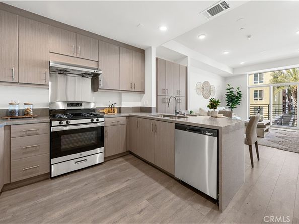 168 S Monterey Street 202, Alhambra CA 91801