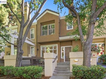 433 Camille Cir