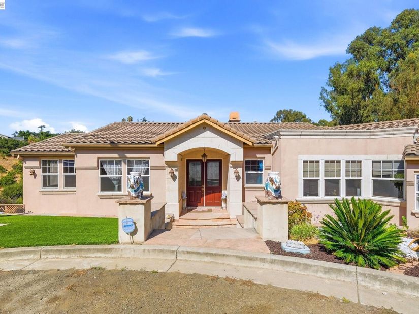 1769 Carmel Ct, Hayward CA 94541