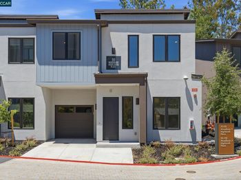 90 Woodbury Highlands Pl