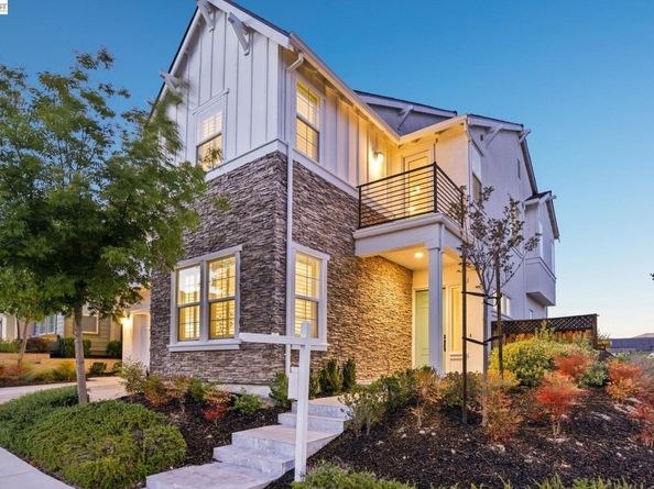4203 Oak Knoll Dr, Dublin CA 94568