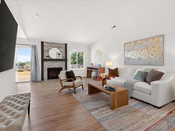 295 Iris Rd