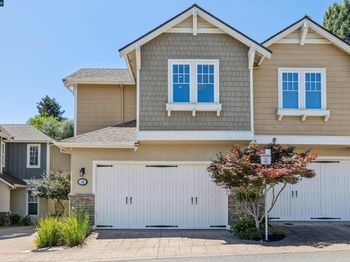 18 Brookstone Ln