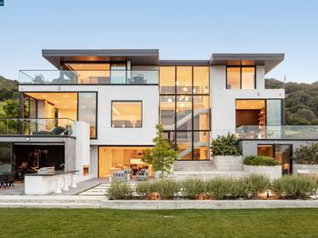 83 Dairy Creek Ln