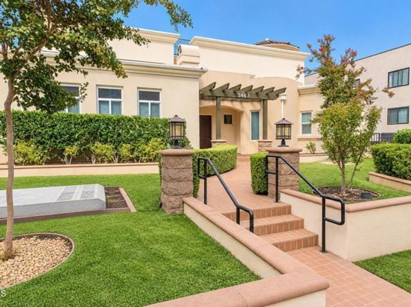 2463 Oswego 108, Pasadena CA 91107