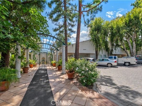 20134 Leadwell 307, Winnetka (los Angeles) CA 91306