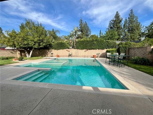 8390 Faust, West Hills (los Angeles) CA 91304