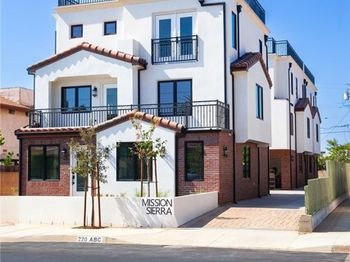 220 W Mission