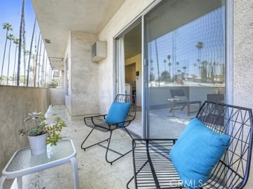 4614 Finley, Los Angeles CA 90027